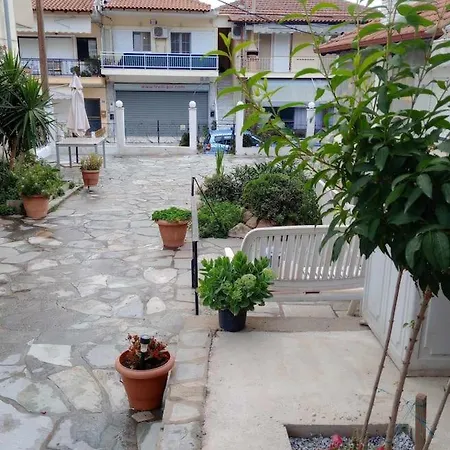 Lejlighed Ameli House Néoi Epivátai